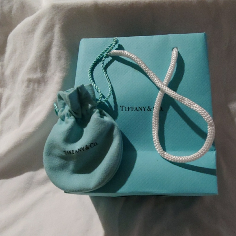 Tiffany & Co. Small gift set. Small Pouch & Bag